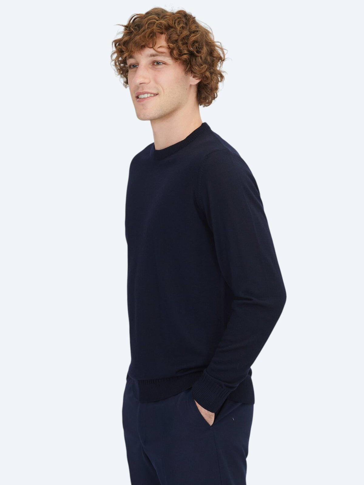 Marineblauer Strickpullover