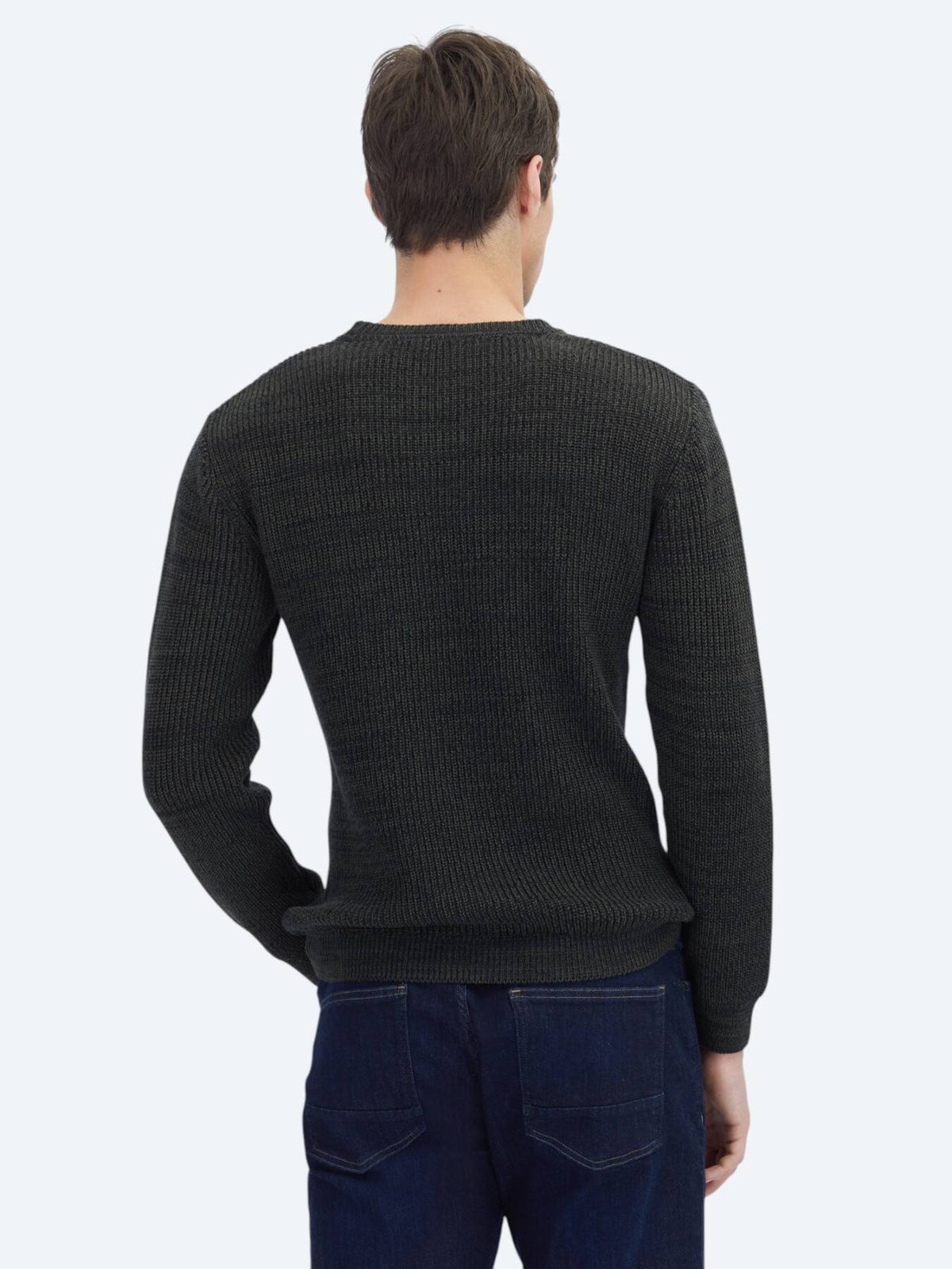 Schwarzer Strickpullover