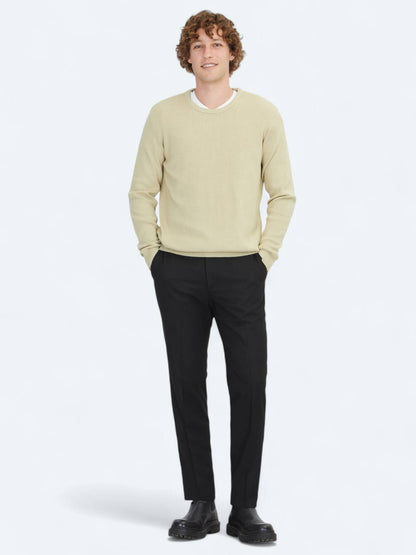 Ölgrüner Strickpullover