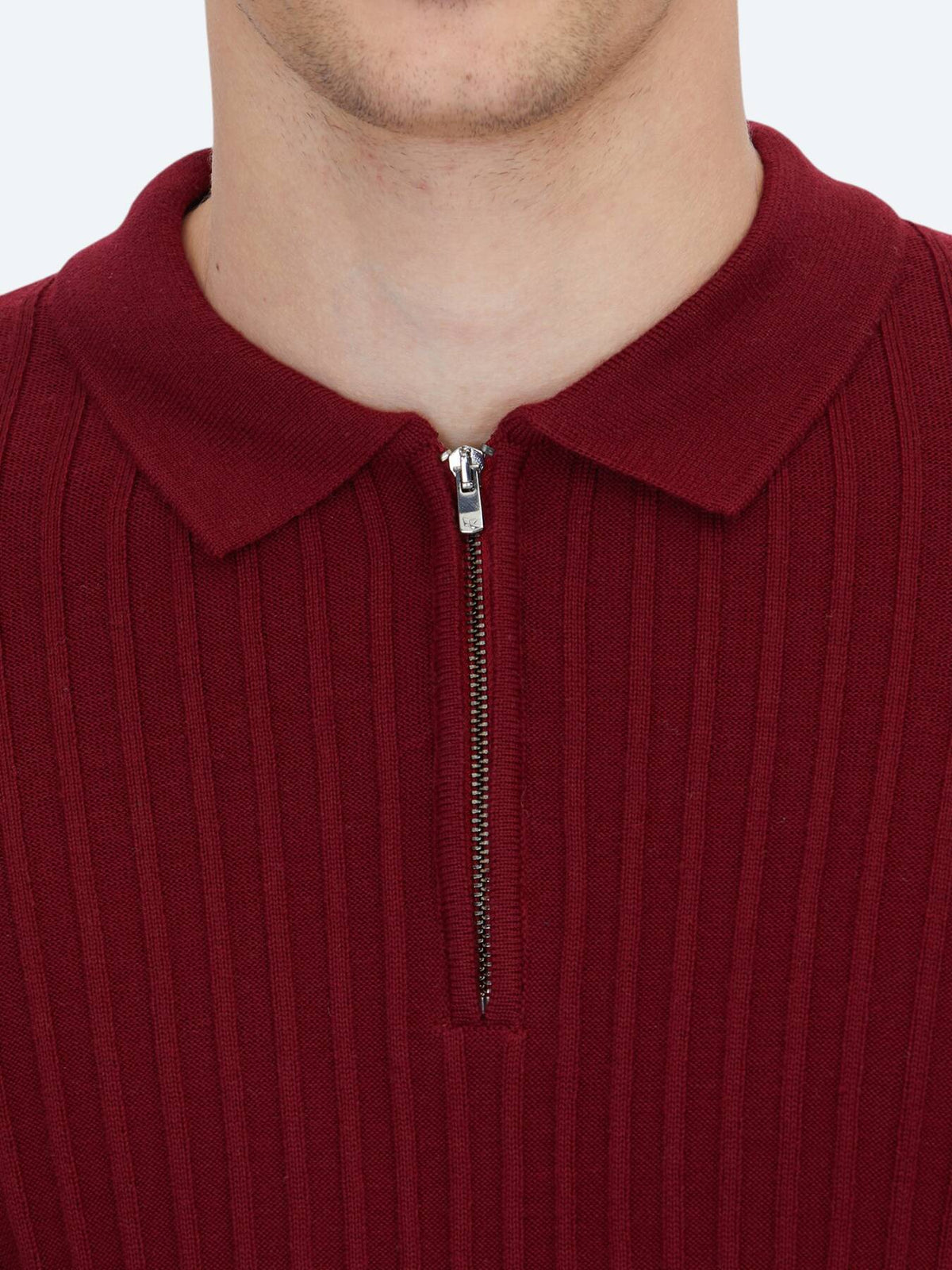 Rotes Strick-Sweatshirt
