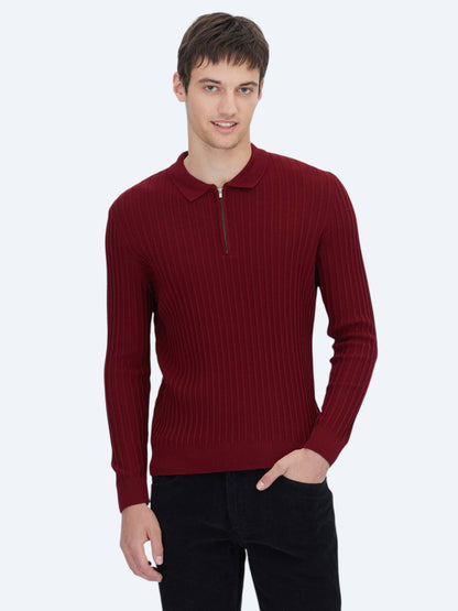 Rotes Strick-Sweatshirt