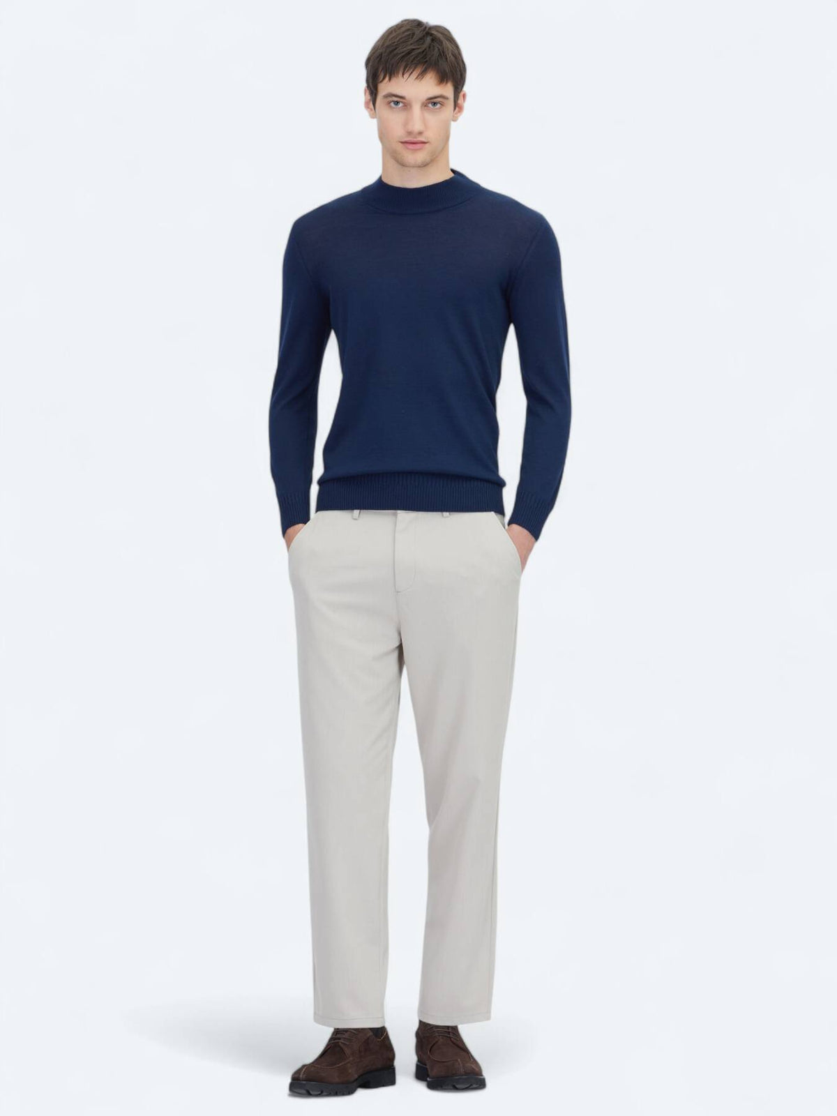 Hellblauer Strickpullover