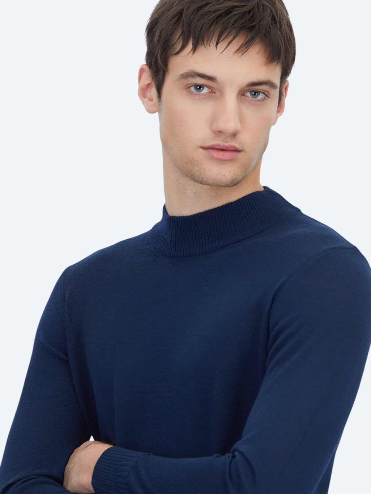 Hellblauer Strickpullover