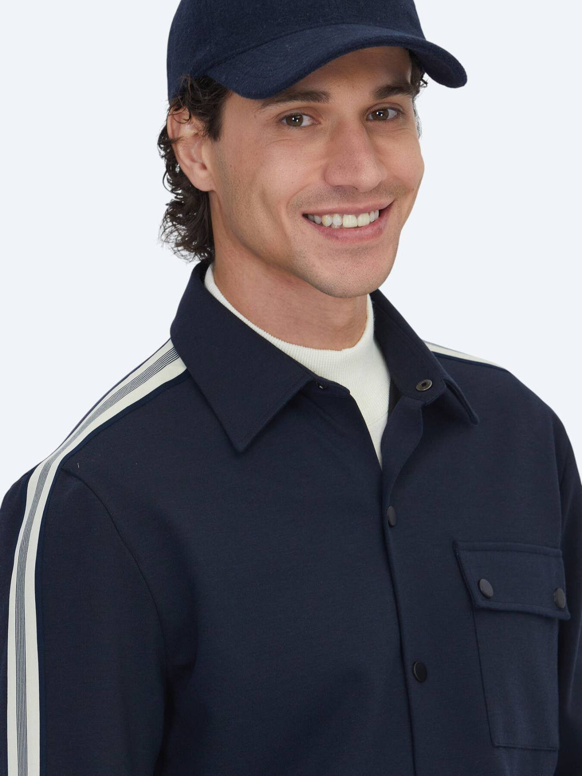 Marineblaues Overshirt