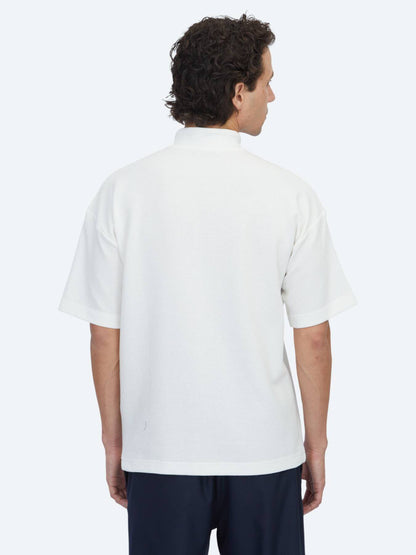 Ecru gemusterter Rollkragen-T-Shirt