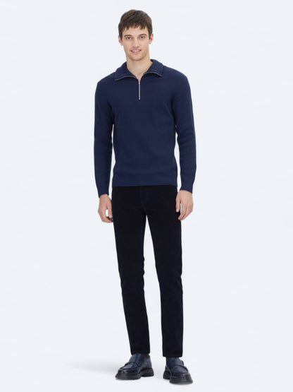 Marineblauer Strickpullover