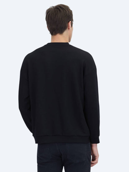 Schwarzer Rundhalsausschnitt Bedruckter Pullover
