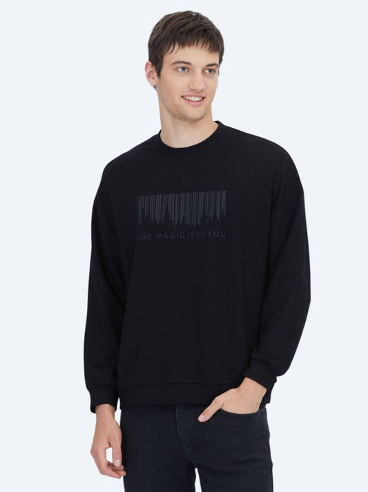 Schwarzer Rundhalsausschnitt Bedruckter Pullover