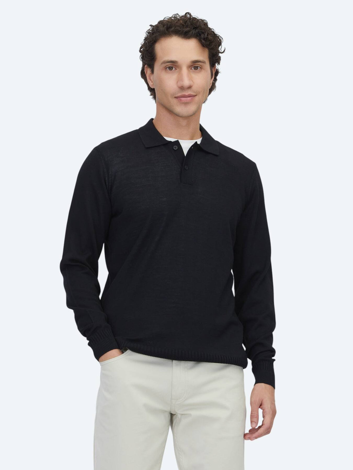 Schwarzer Strickpullover