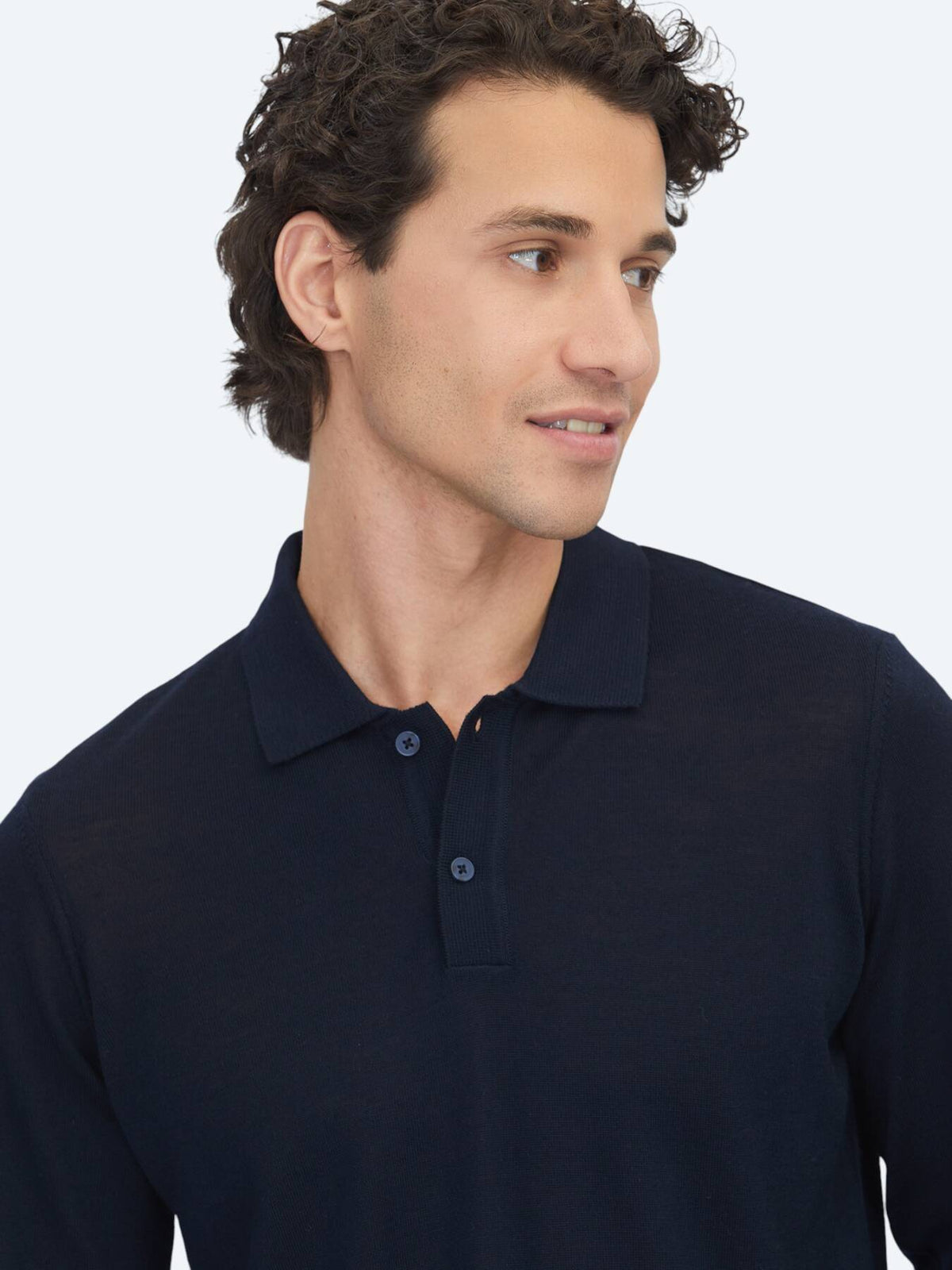 Marineblauer Strickpullover