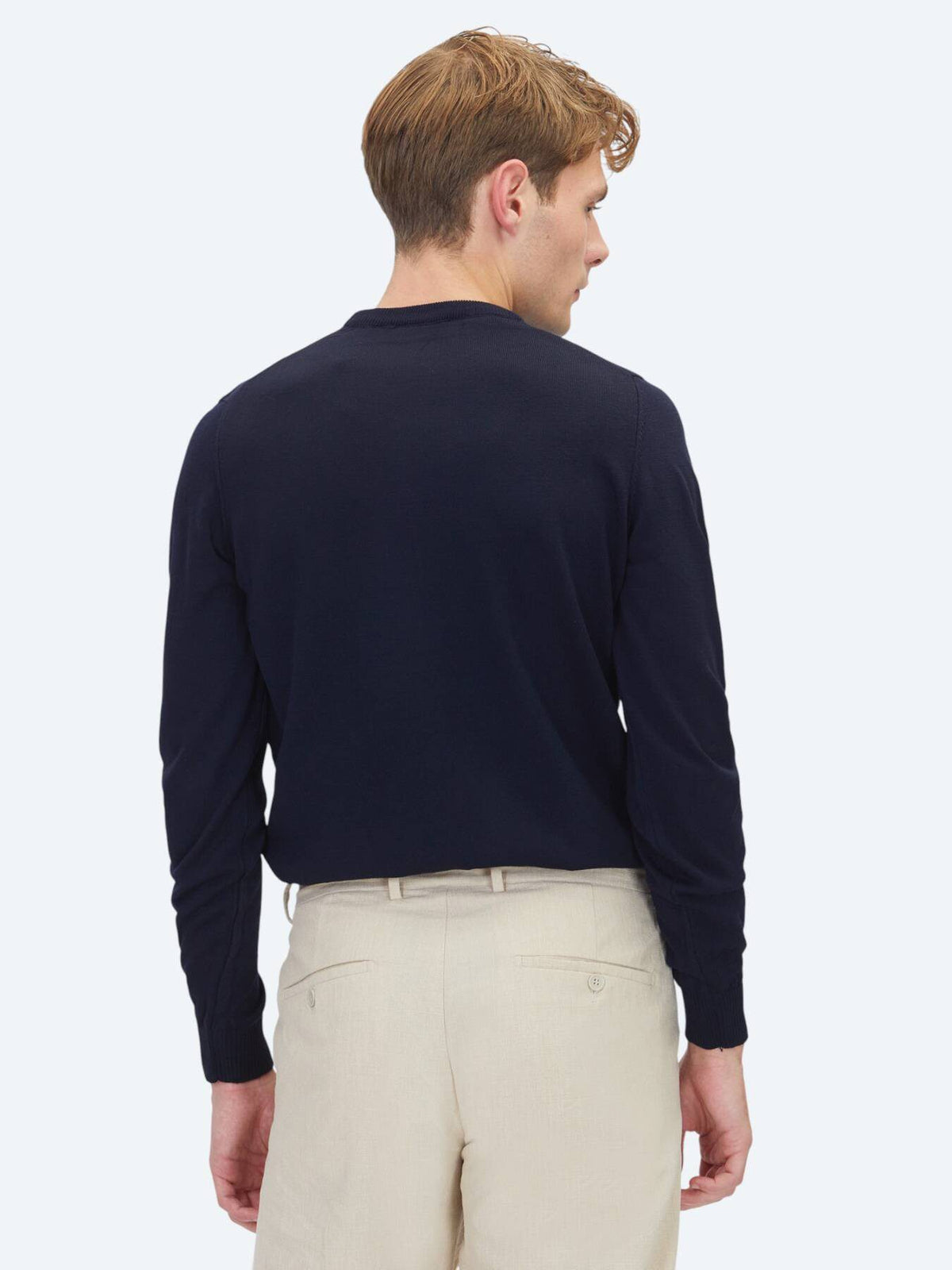 Marineblauer Strickpullover