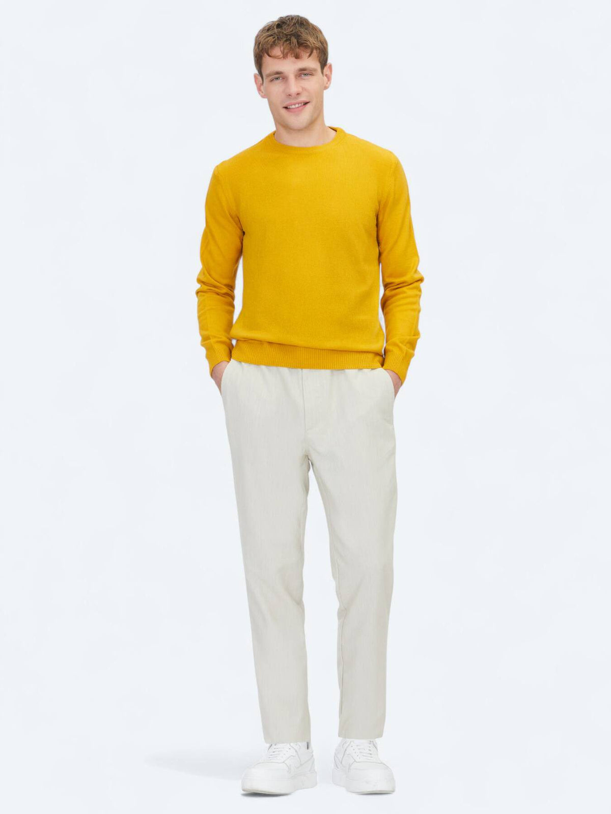 Senfgelbes Strickpullover
