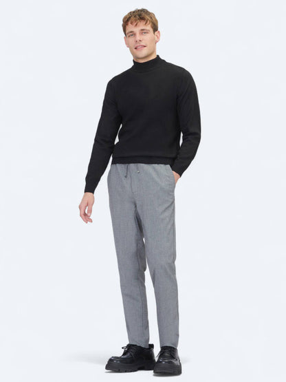 Schwarzer Strickpullover