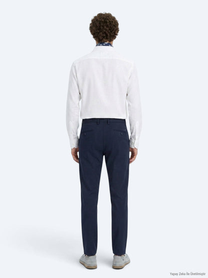 Marineblaue, gewebte Freizeithose in regulärer Passform