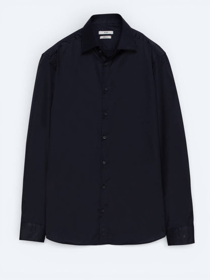 Schwarzes, schlichtes Slim-Fit-Hemd aus 100 % Baumwolle mit Webmuster.