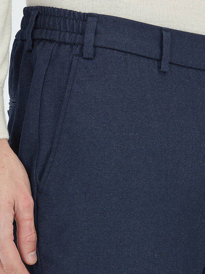 Marineblaue Webstoff-Hose, klassisch