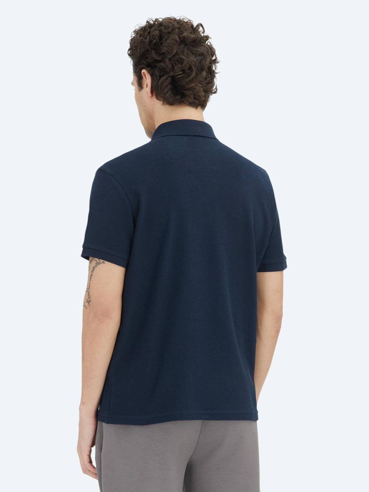 Marineblaues, einfarbiges Polo-Shirt aus 100 % Baumwolle