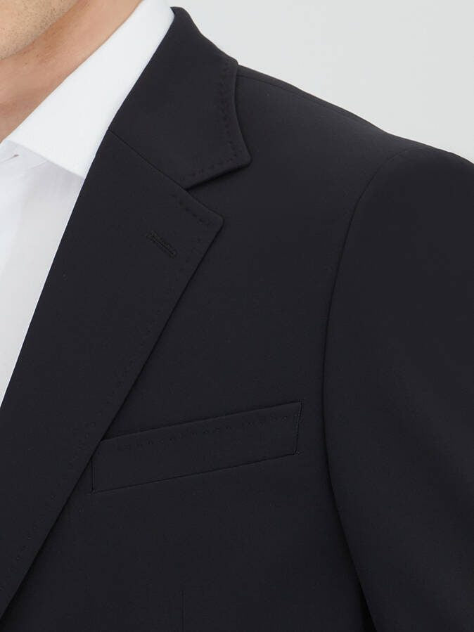 Schwarzer schlichter Anzug, Modern Fit