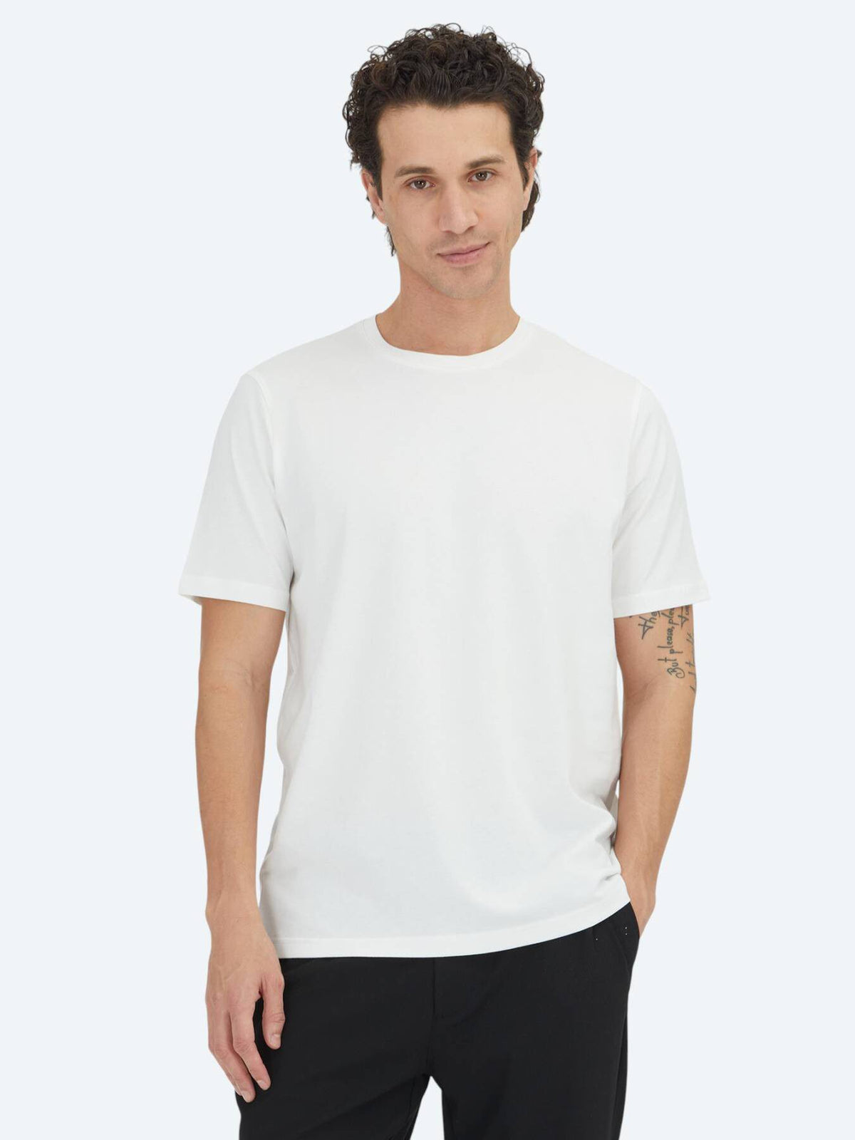 Weißes schlichtes Rundhals T-Shirt 100% Baumwolle