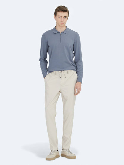Hellblaues Strick-Sweatshirt