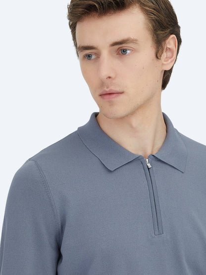 Hellblaues Strick-Sweatshirt