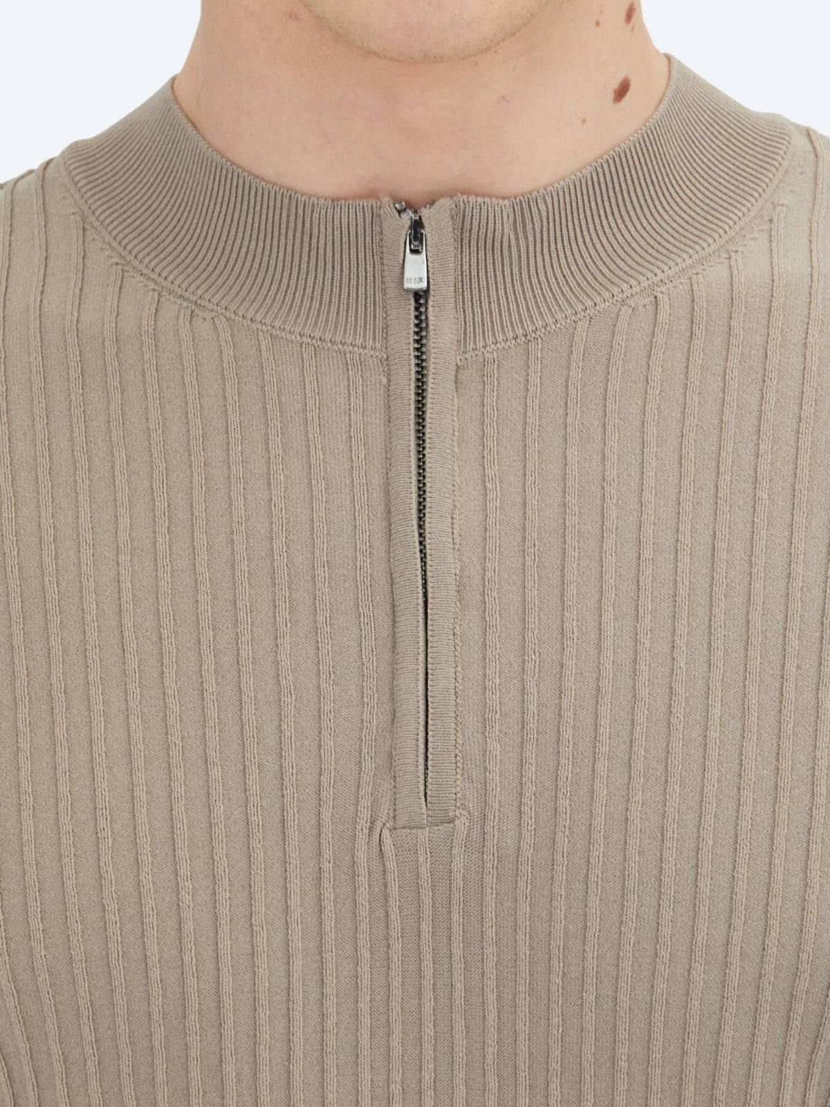 Sweatshirt aus hellem Nerz-Strickwaren