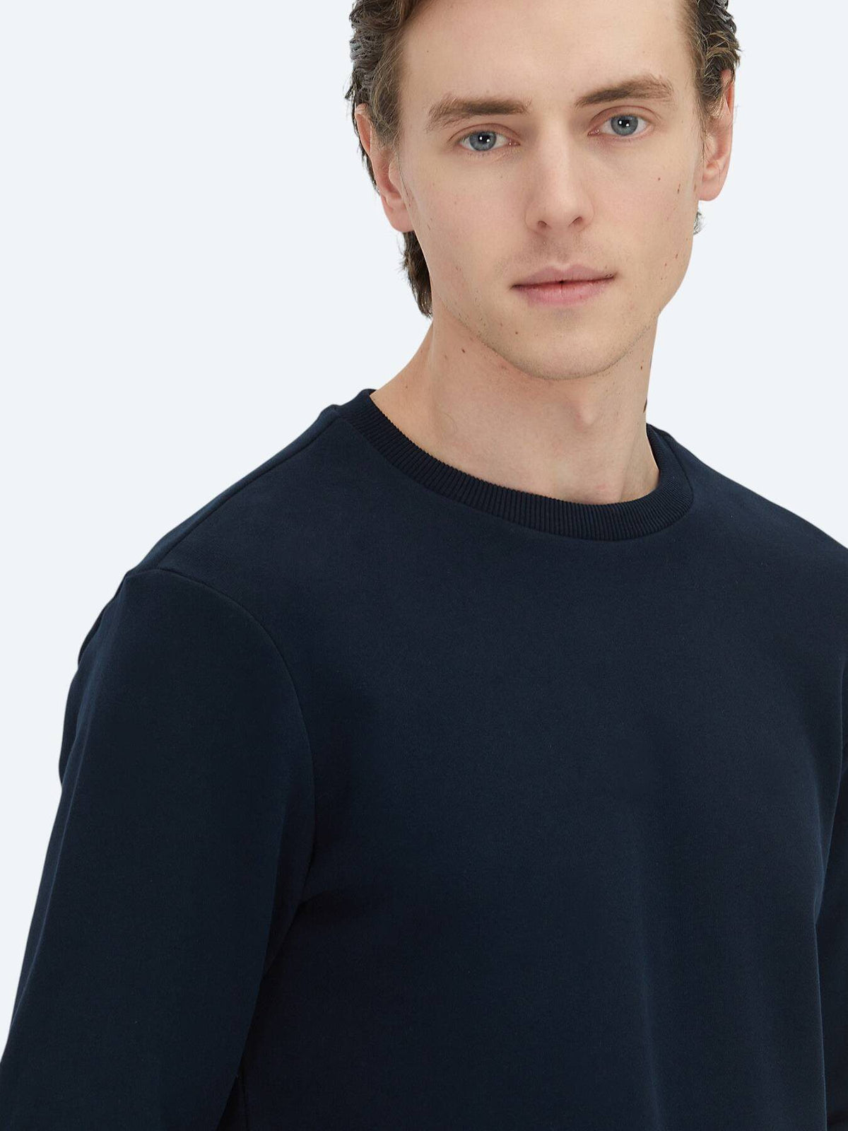 Marineblaues Sweatshirt mit Rundhalsausschnitt