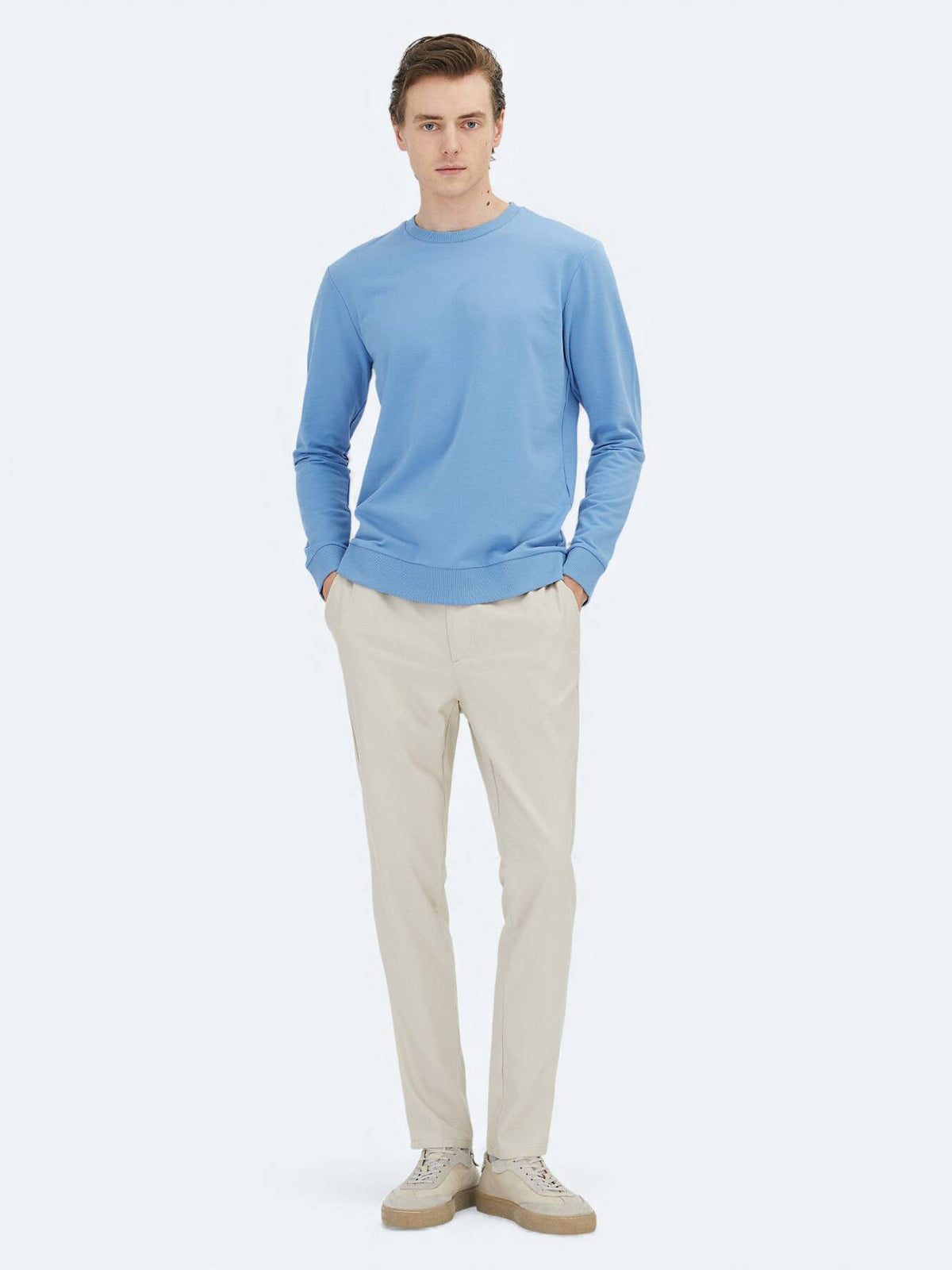 Blaues Sweatshirt mit Rundhalsausschnitt