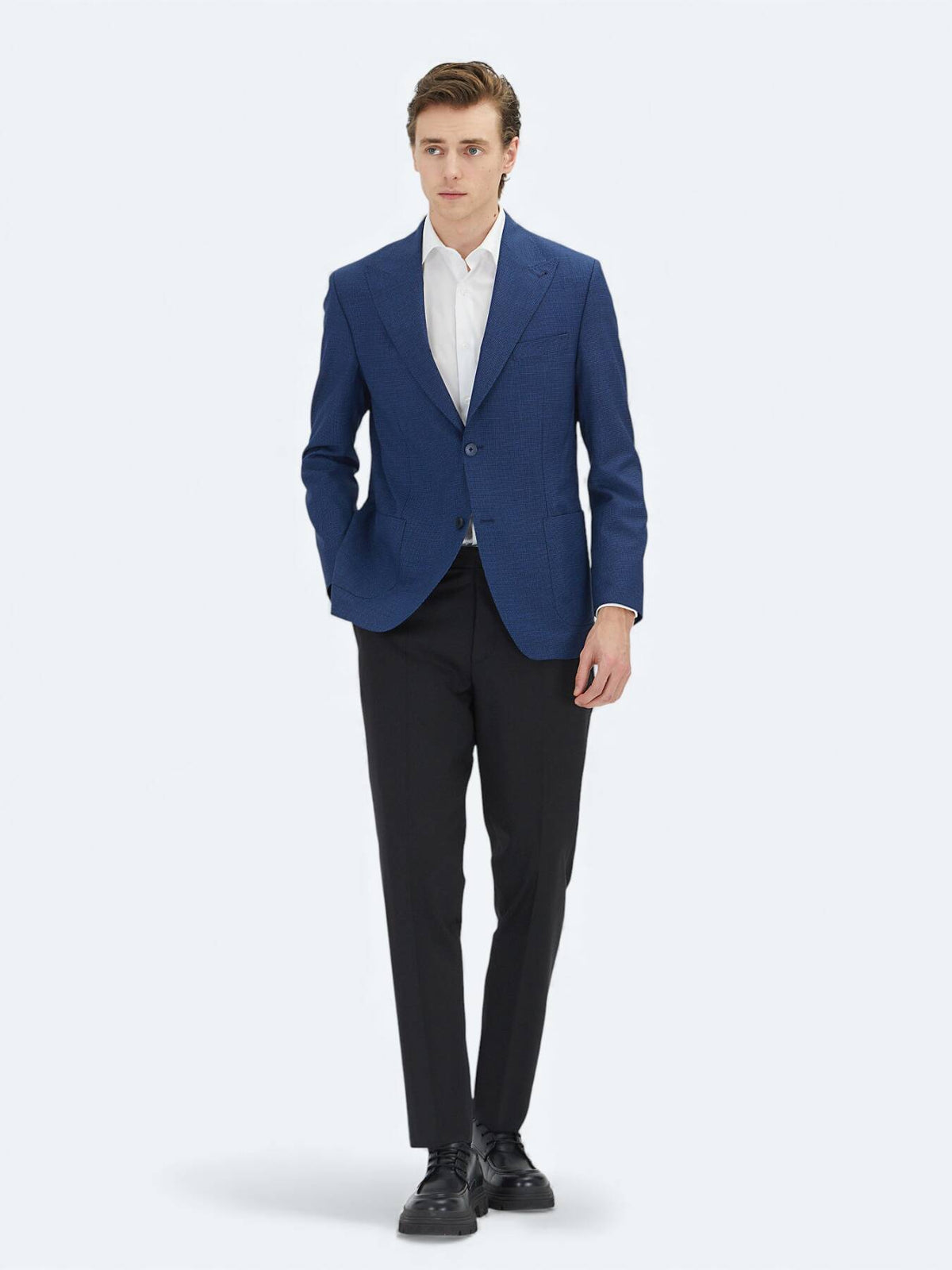 Blaue Micro-Jacke in moderner Passform aus 100 % Wolle