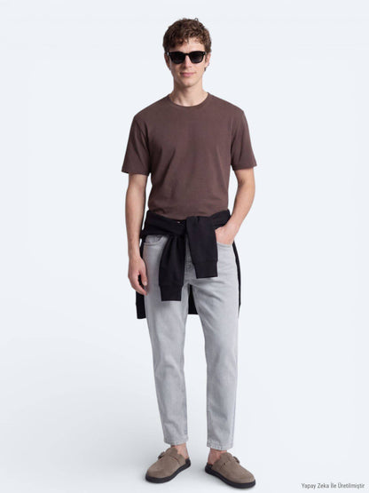 Braunes schlichtes T-Shirt