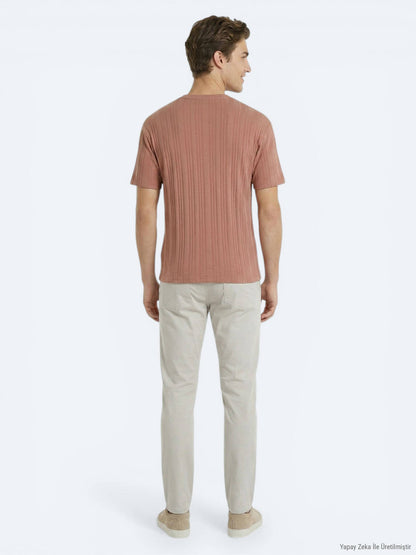 Dunkelrosé gestreiftes 100% Baumwoll-T-Shirt