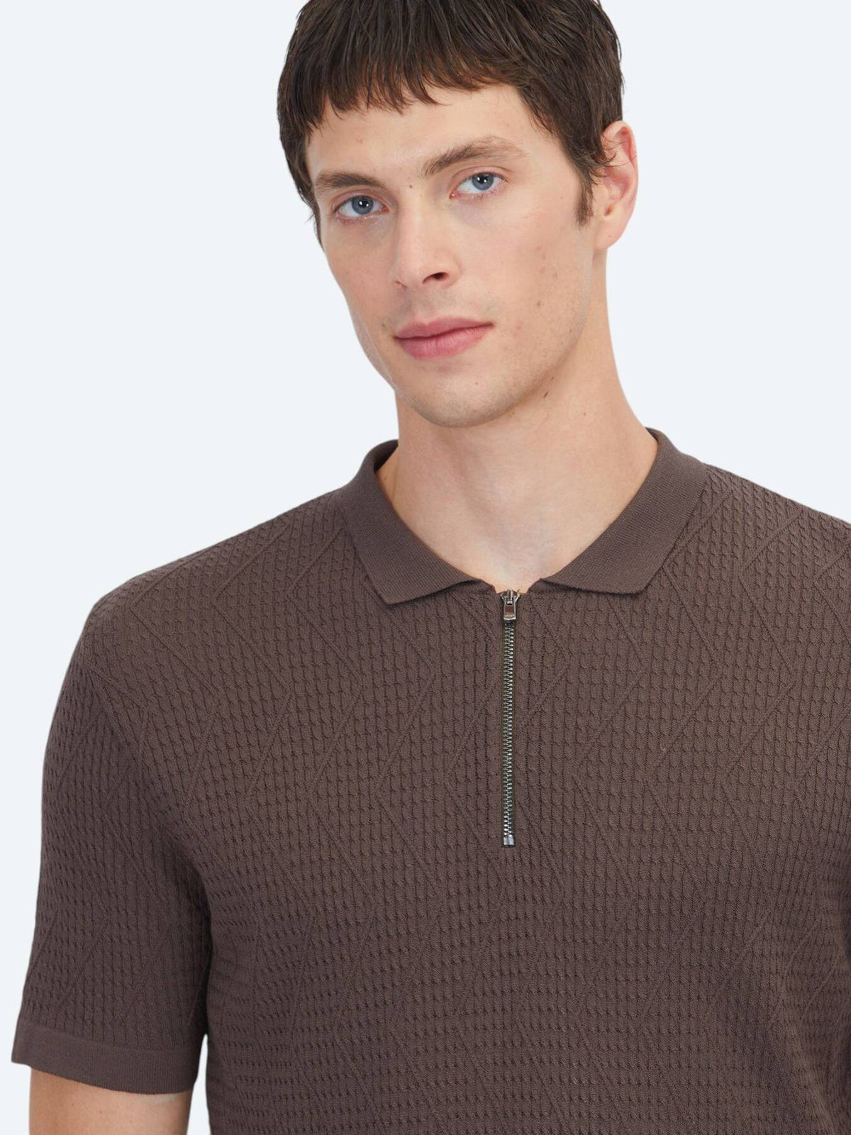 Braune Strickmode