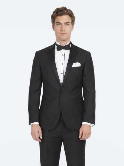 Schwarzer Tuxedo mit Schmetterlingskragen