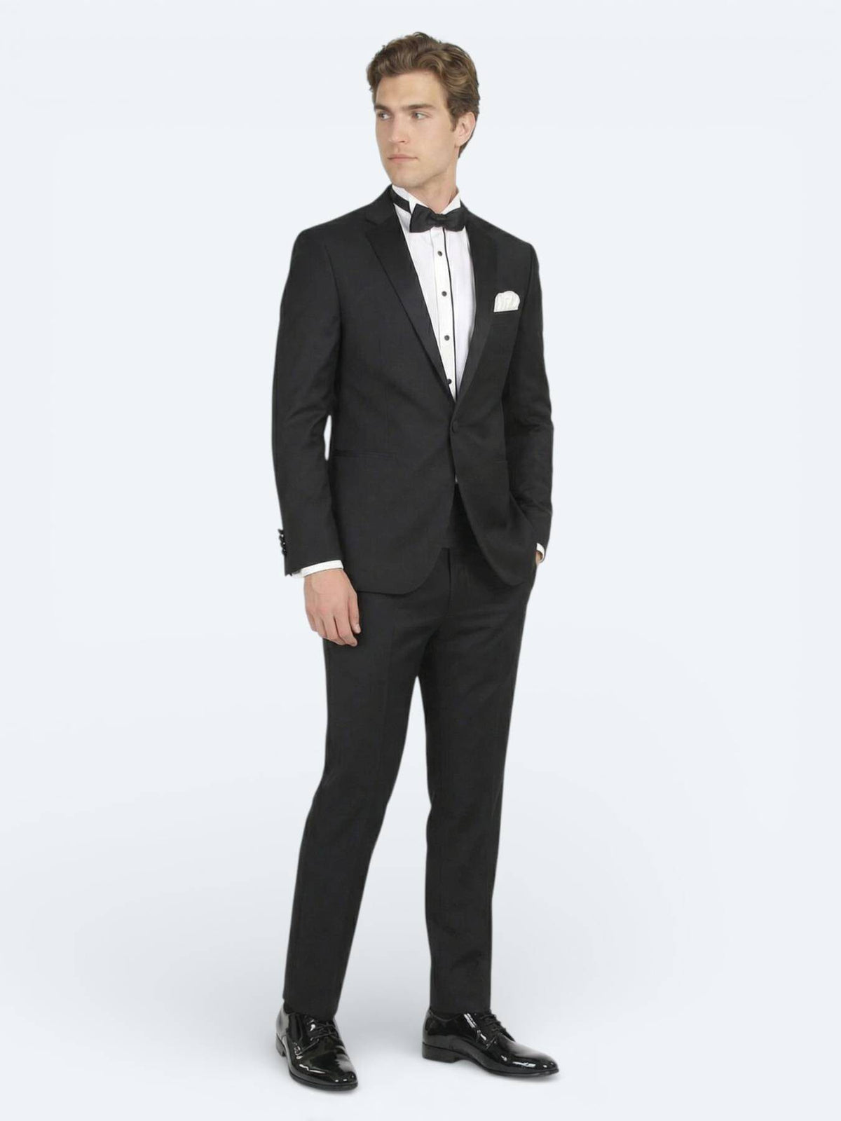 Schwarzer Tuxedo mit Schmetterlingskragen