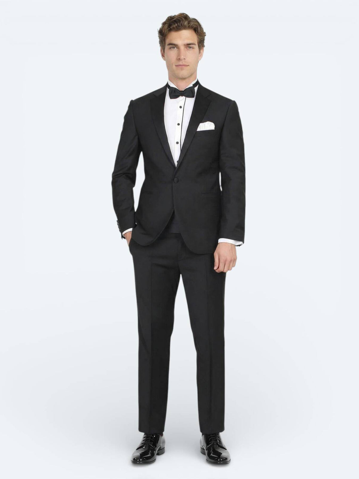 Schwarzer Tuxedo mit Schmetterlingskragen