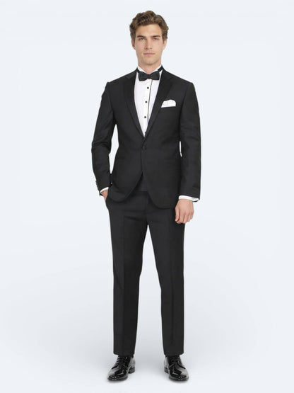 Schwarzer Tuxedo mit Schmetterlingskragen