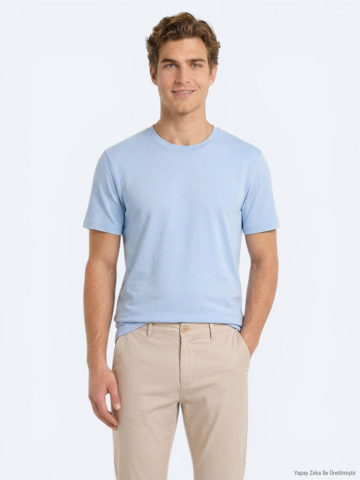 Hellblaues schlichtes T-Shirt