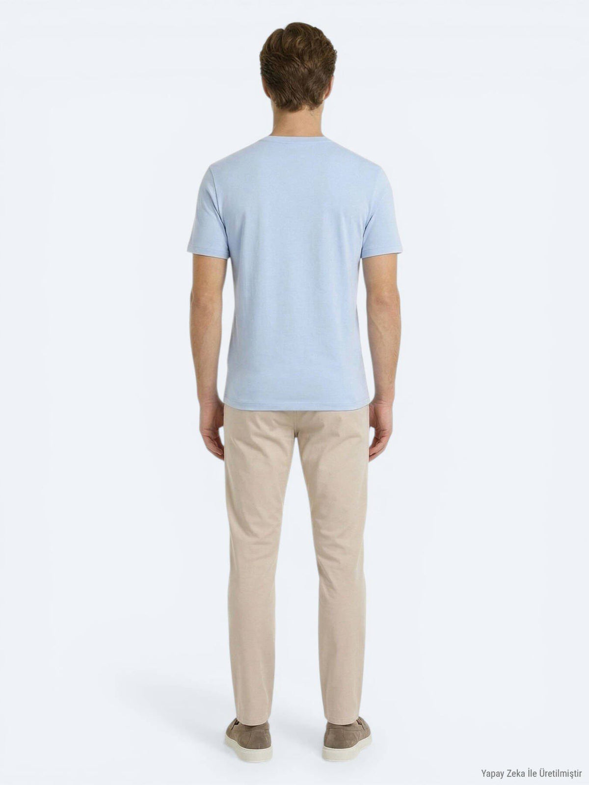 Hellblaues schlichtes T-Shirt