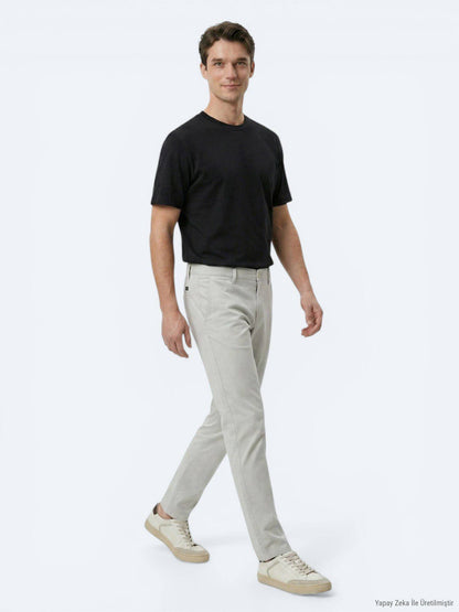 Schwarzes Baumwoll-Misch-T-Shirt