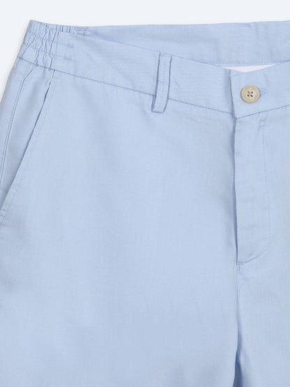 Blaues Material Jogging Fit Bermuda