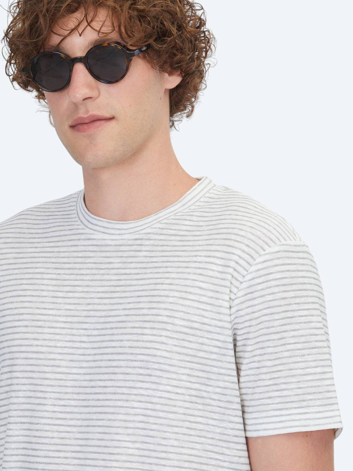 Grau Gestreiftes 100% Leinen T-Shirt