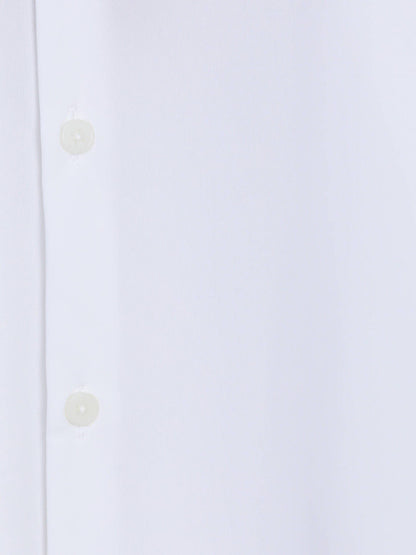 Weißes schlichtes Regular Fit Strickshirt