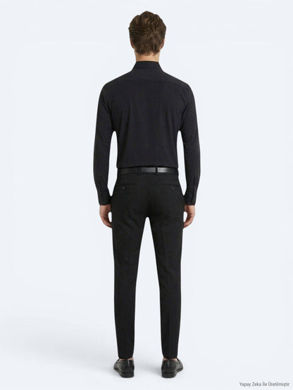 Schwarzes schlichtes Regular Fit Strickshirt
