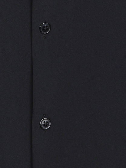 Schwarzes schlichtes Regular Fit Strickshirt