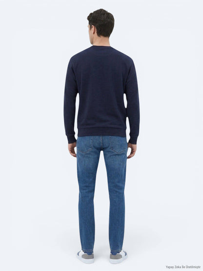 Marineblaues schlichtes Sweatshirt