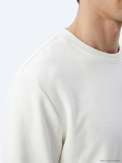 Weißes schlichtes Sweatshirt