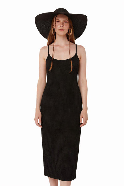 Kleid mit dünnen Trägern