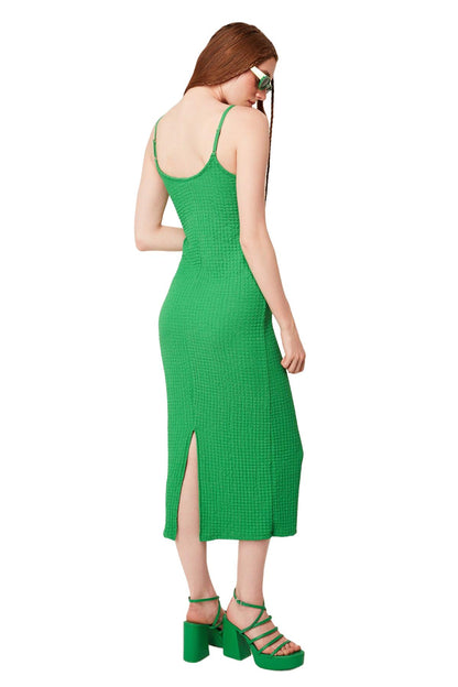 Kleid mit dünnen Trägern