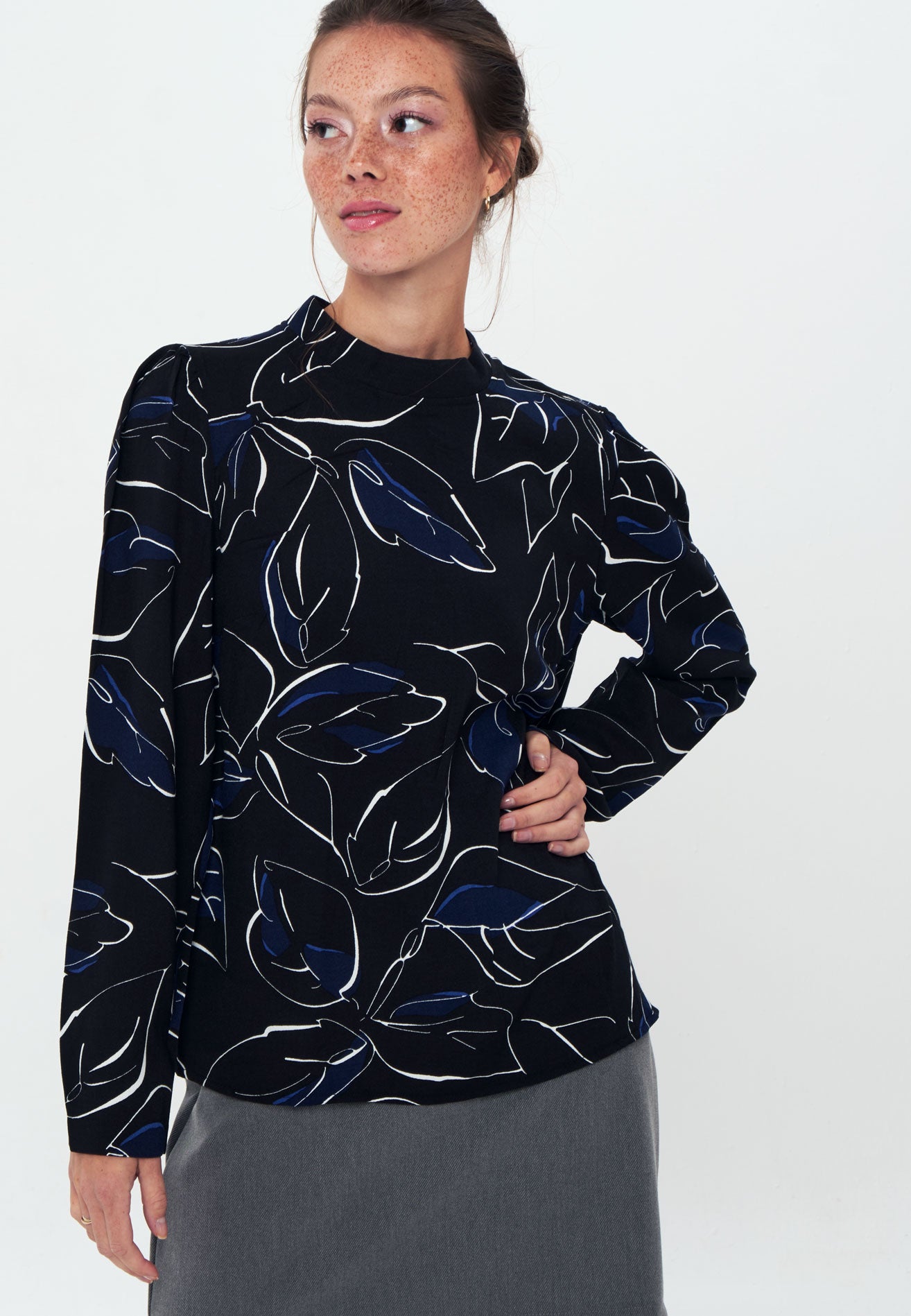 Herita Standing Collar Long Sleeve Shirt Blouse Printed black