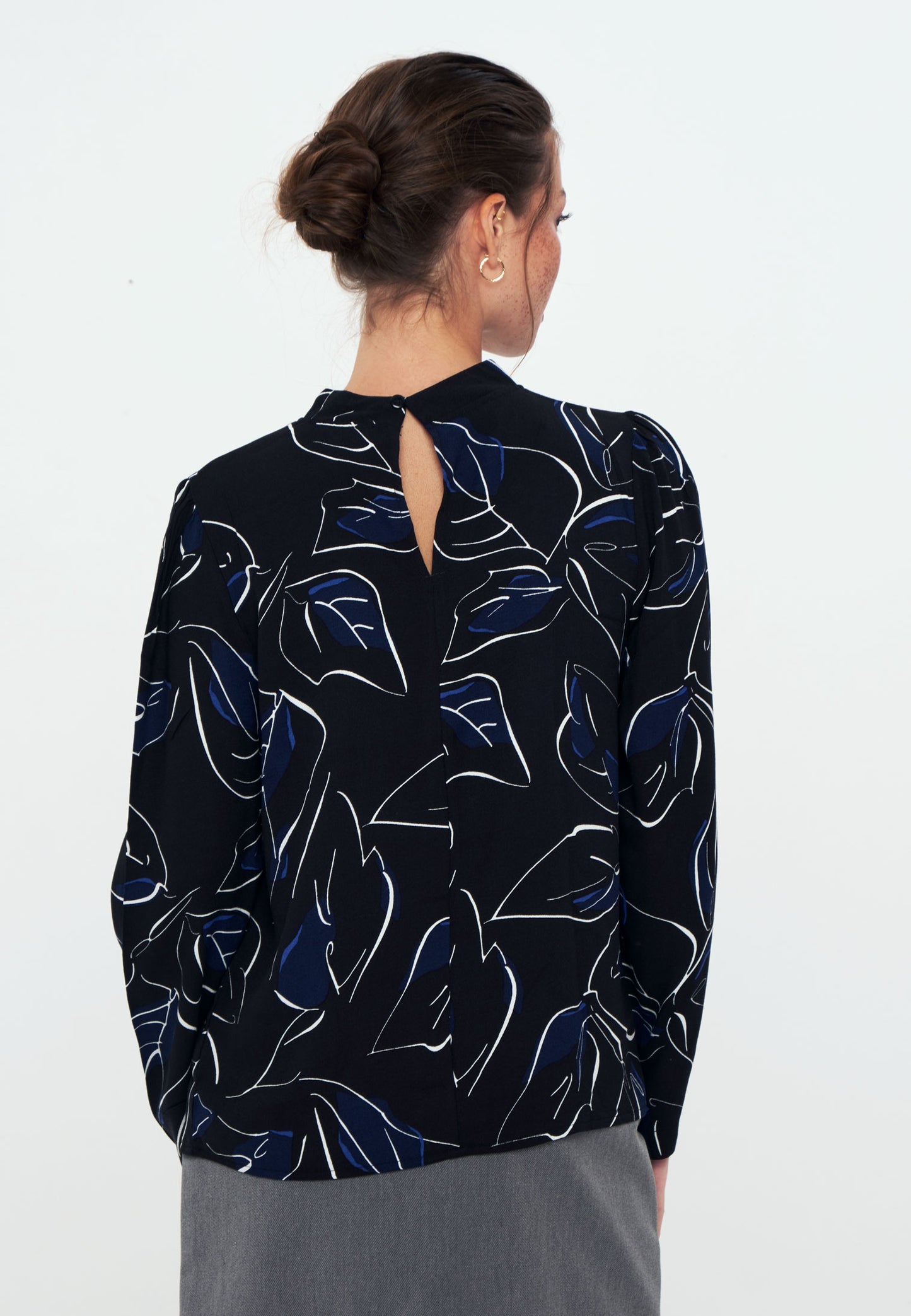 Herita Standing Collar Long Sleeve Shirt Blouse Printed black